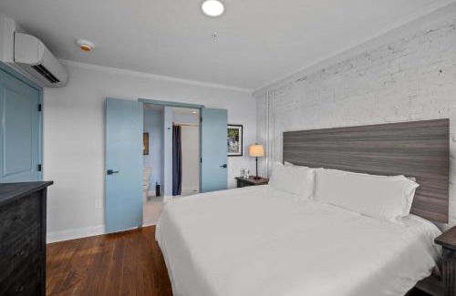 Conway Casa | Discover Conway Trendy Downtown Loft