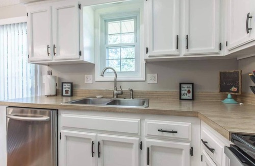 Parkville Casa | Discover Kansas City in Style