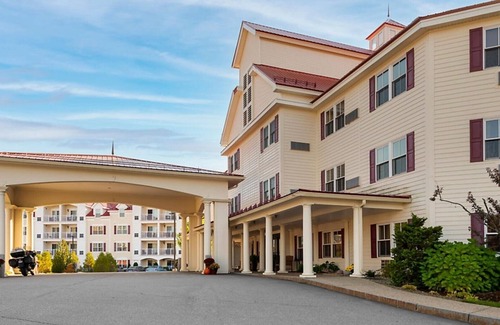 Lincoln Complejo | Discover New England Charm at South Mountain Resort -1 Bedroom