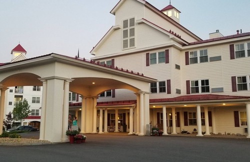 Lincoln Complejo | Discover New England Charm at South Mountain Resort -1 Bedroom