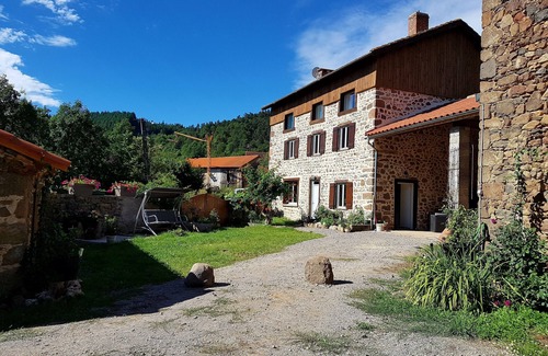 Domeyrat Cabaña | Descubre la Auvernia, en un pueblo tranquilo en Haute Loire