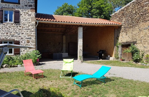 Domeyrat Cabaña | Descubre la Auvernia, en un pueblo tranquilo en Haute Loire