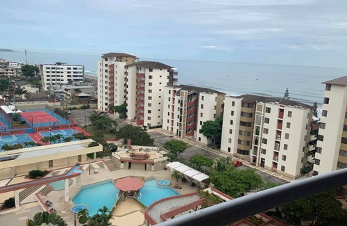 Tonsupa Apartamento | Descubre el paraíso ecuatoriano desde nuestro apartamento frente al mar!