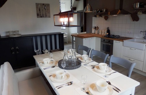 Brion Apartamento | Descubre el Valle del Loira ... y duerme en el Loira Château: Suite en La Mothaye
