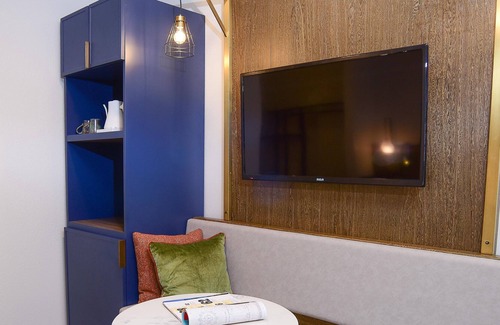 Willits Casa | Discover the Perfect Blend of Modern and Rustic Charm at The Woodrose in Willits
