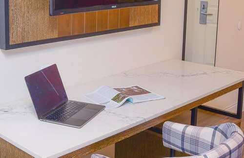 Willits Casa | Discover the Perfect Blend of Modern and Rustic Charm at The Woodrose in Willits