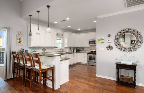 Port Bolivar Casa | Discover tranquility at this 3/3 steps away from the beach with a fenced yard