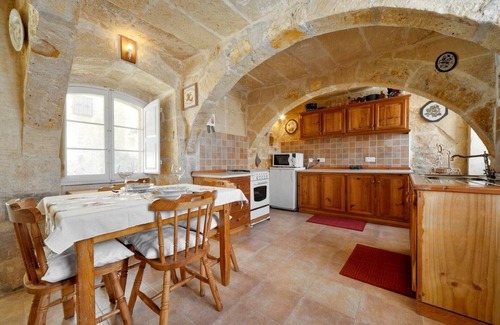 San Lawrenz Casa | Tal-Barun Farmhouse, San Lawrenz,