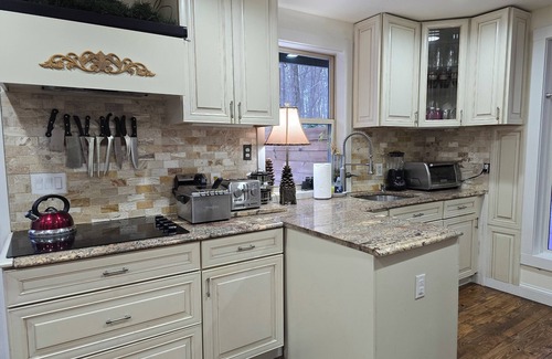 Pocono Lake Cabaña | Discover your ideal Pocono Lake vacation rental at Pocono Dream Cottage!