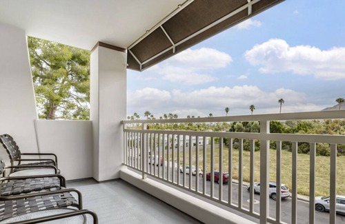 Canyon Corridor Complejo | Discover Your Palm Springs Paradise! 3 Suites w/ Balcony and Living Area