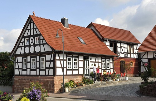 Bernshausen Casa | Romántico con entramado de madera casa de vacaciones en la hermosa Rhoen