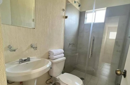 Tlaquepaque Casa | Disfruta de un Hermoso y Tranquilo Espacio, Acogedora Casa al sur de la Ciudad