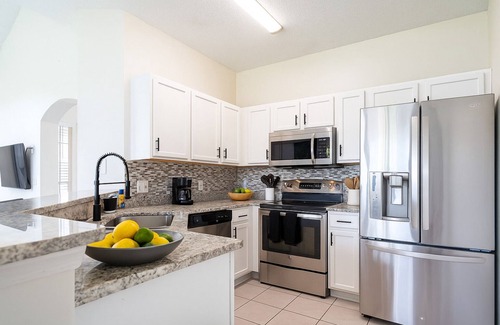 Bellavida Casa | Disney 4BR Townhome/2 Masters/Gated Resort w/Heated Pools & Splash Pad