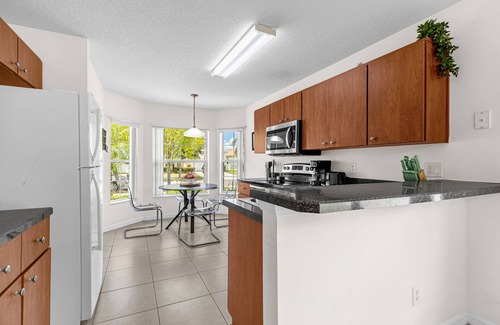 Crystal Cove Casa | Glamorous House in DISNEY AREA Heated Private Pool
