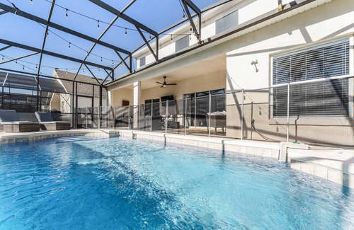 Cumbrian Lakes Villa | Disney Family Villa - spacious home 15 mins to Disney