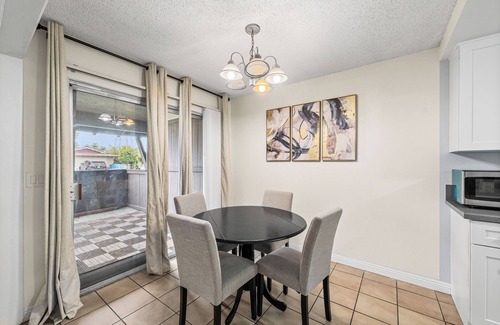Southwest Anaheim Condominio | Disney/ Knotts Berry Condo! 12 mins ride to Disney