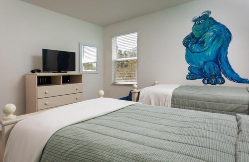 Bellavida Casa | DISNEY Large Family-Friendly Townhouse w/Pool - 06
