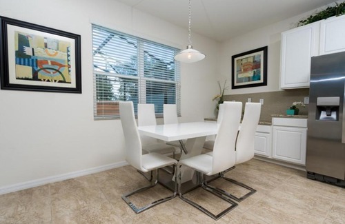 Bellavida Casa | DISNEY Large Family-Friendly Townhouse w/Pool - 06