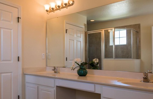 Bellavida Casa | DISNEY Large Family-Friendly Townhouse w/Pool - 06