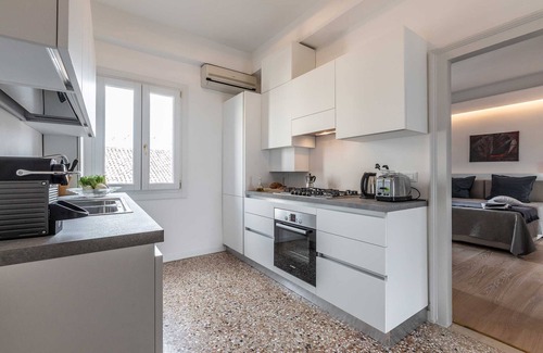 San Marco Apartamento | Distinctive Penthouse with Elevator Terrace and View