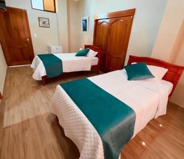 Bahia de la Academia Cama Y Desayuno | Diver's Den Casa en renta en Puerto Ayora , Islas Galapagos