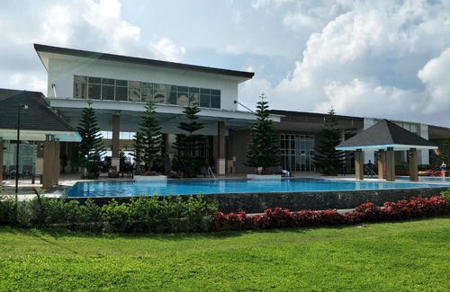 Tagaytay Apartamento | Divina Grasya Tagaytay Condo Facing Taal