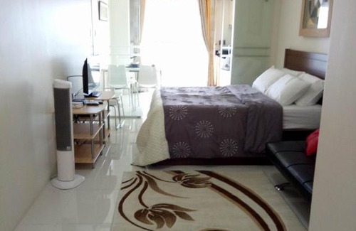 Tagaytay Apartamento | Divina Grasya Tagaytay Condo Facing Taal