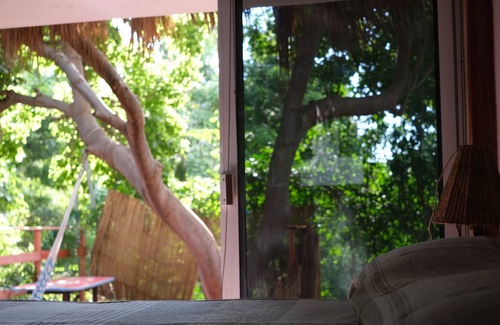 Los Tamarindos Casa | Divine cabin, 1 minute to beach, AC included