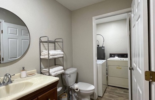 Amistad National Recreational Area Apartamento | Divine Casita in the Rear