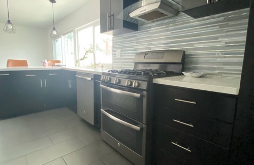 Otay Mesa West Casa | Divine Light Pool House - 4 Bedrooms - Monthly Rental - San Diego - Modern