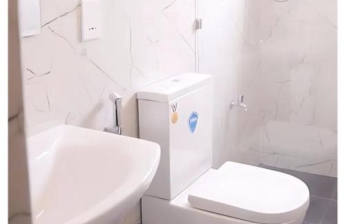 Madiwela Hotel | Diyawanna Villa - Deluxe Double Room in Colombo