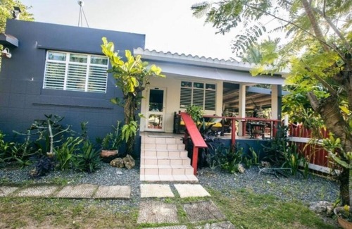 Islote Apartamento | DK Back Yard Surf Shack- Complete Apartment
