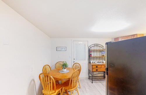 Winchester Bay Casa | DnA Tiny beach House