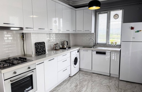 Gemlik Apartamento | Doğanın Kalbindeki Eviniz! (9 Kişi)