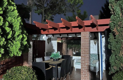 West Little Havana Casa | Do you want to select a perfect place to know Miami?. This is R and R Hostal.