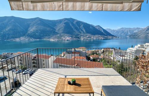 Dobrota Apartamento | Dobrota Sea View apartment by MN Property