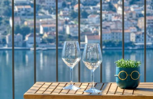 Dobrota Apartamento | Dobrota Sea View apartment by MN Property