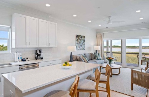 Georgetown Casa | Dock and Dwell at the Winyah Bay Club, Pool, Outdoor Lounge/Grill and Boat Slip included!