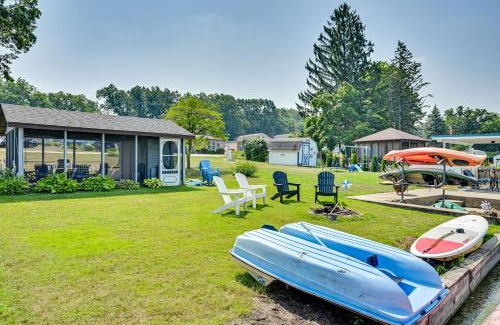 Union Casa | Dock and Kayaks Lake-View Home, 29 Mi to Notre Dame