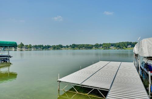 Union Casa | Dock and Kayaks Lake-View Home, 29 Mi to Notre Dame