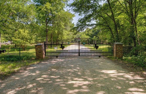 Wills Point Cabaña | Dock & Fire Pit: Lake Tawakoni Vacation Rental!