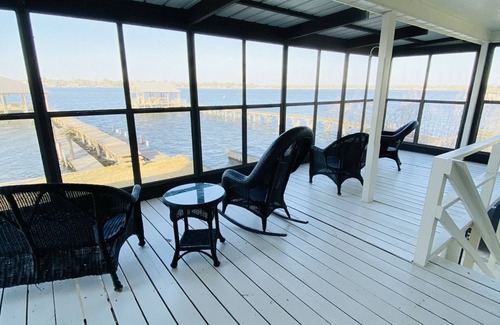 Ventress Casa | Dock Holiday, 5 bdrm/4 bath Lake House
