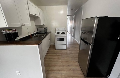 Wasaga Beach Cabaña | Dock Life Beach 1 - Unit 16, Riverside Property, 2 Bdrm, 3 min walk to Beach 1