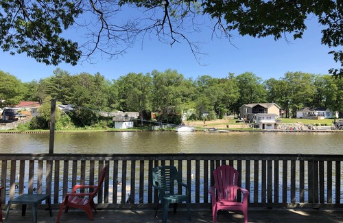 Wasaga Beach Cabaña | Dock Life Cottage 2 - Riverside, 1 Bedroom, Wasaga