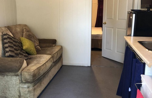 Wasaga Beach Cabaña | Dock Life Cottage 3 - Riverside, 1 Bedroom, Wasaga