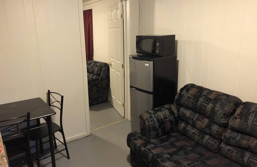 Wasaga Beach Cabaña | Dock Life Cottage 4 - Riverside, 1 Bedroom, Wasaga
