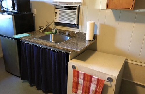 Wasaga Beach Cabaña | Dock Life Cottage 5 - Riverside, 1 Bedroom, Wasaga