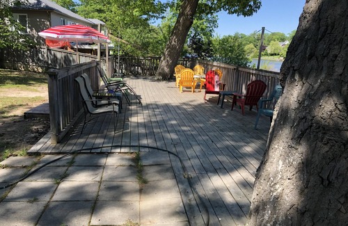 Wasaga Beach Cabaña | Dock Life Cottage 6 - Riverside, 1 Bedroom, Wasaga