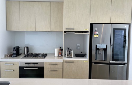 Docklands Apartamento | Docklands Penthouse de lujo sobre el distrito Docklands | Estacionamiento gratis y tranvía gratis