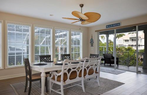 Sanibel Isles Casa | Dockside Retreat Gorgeous Canal Villa with Heated Pool
